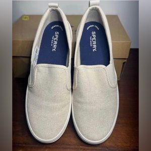 Gently Worn/Like New
Brand: Sperry Topsider 
Color: Sparkle 
size: 8
$45